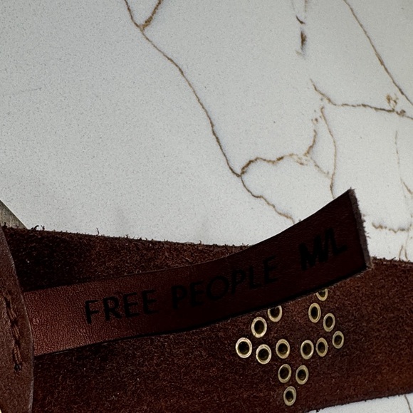 Free People brown Belt with Brass Buckle & studs and Blue Star Accents Size M/L - Picture 4 of 10